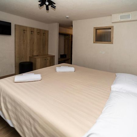 Hotel Petit Palais Breuil-Cervinia Esterno foto