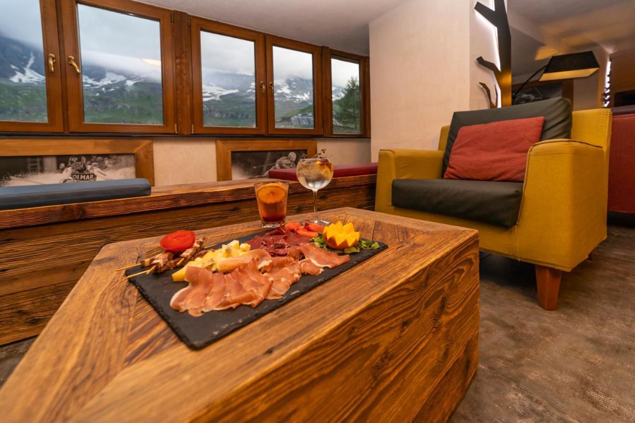 Hotel Petit Palais Breuil-Cervinia Esterno foto
