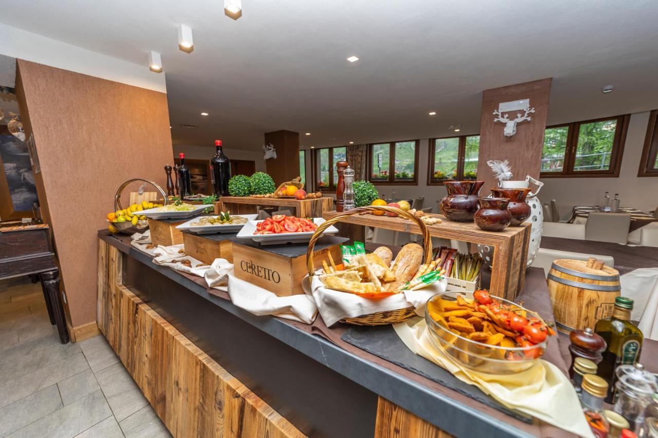 Hotel Petit Palais Breuil-Cervinia Esterno foto