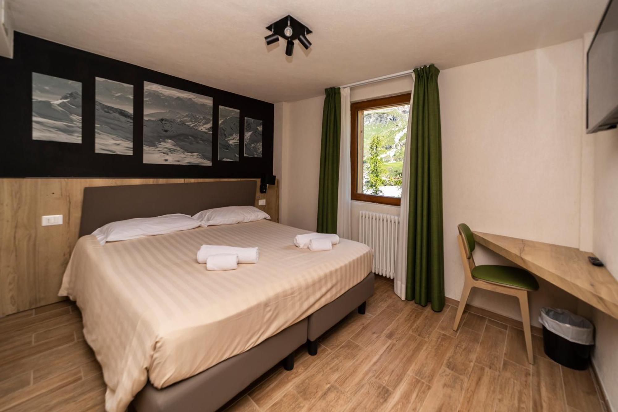 Hotel Petit Palais Breuil-Cervinia Esterno foto